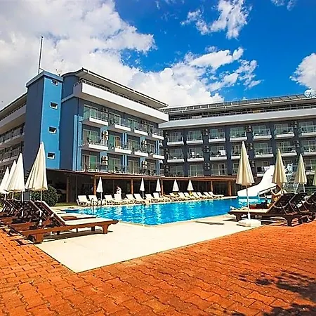 Hotel Monna Roza 4*